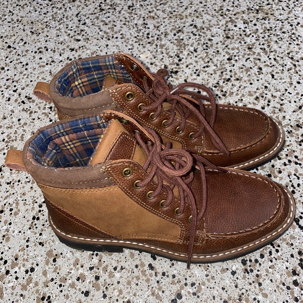 Men’s dress Chukkas boots
